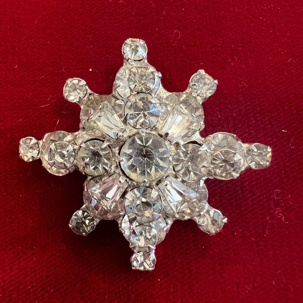 Vintage crystal star brooch